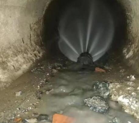 皇桐镇市政管道清淤