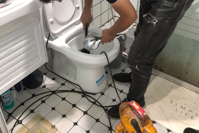 皇桐镇疏通下水道