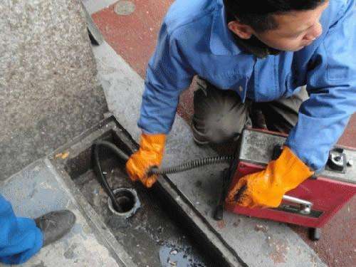 皇桐镇疏通下水道